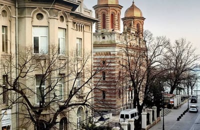 Location d’un appartement lumineux de 2 pièces, 60 m², centre historique, Constanța, Roumanie